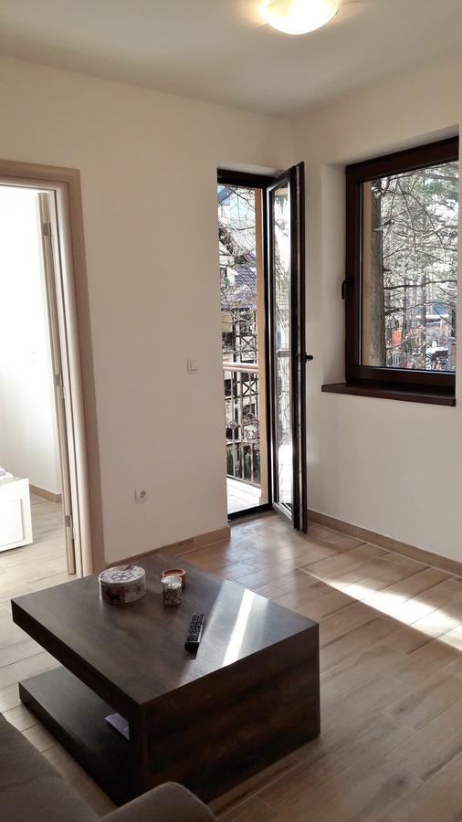 Wood Apartment *